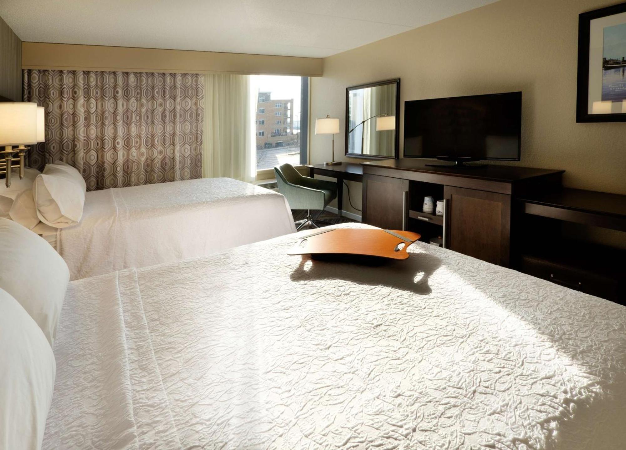 Hampton Inn Green Bay Downtown Kültér fotó